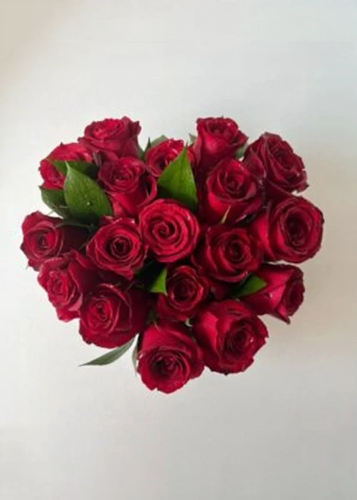 Box em Formato de Coração Rosas vermelhas