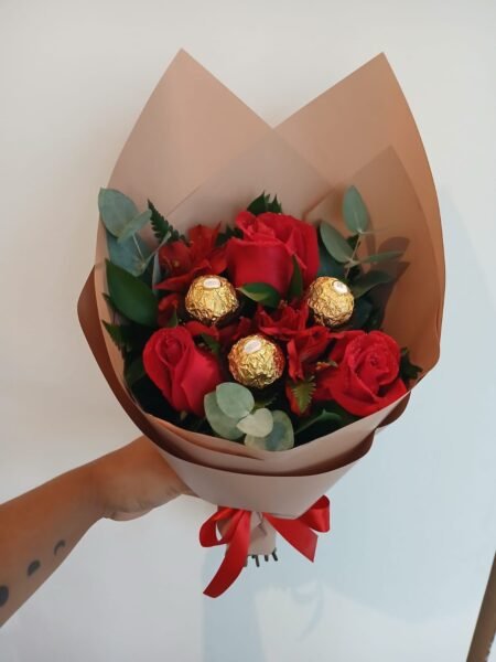 Buquê Rosas e Chocolates