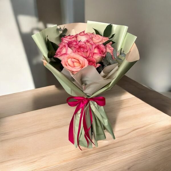 Buquê Muy Elegance Rose 12 ROSAS