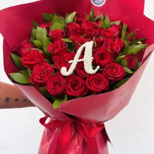 Buquê Rosas Vermelhas e Letra INCRÍVELMENTE LINDO!!!