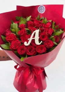 Buquê 20 Rosas Iniciais